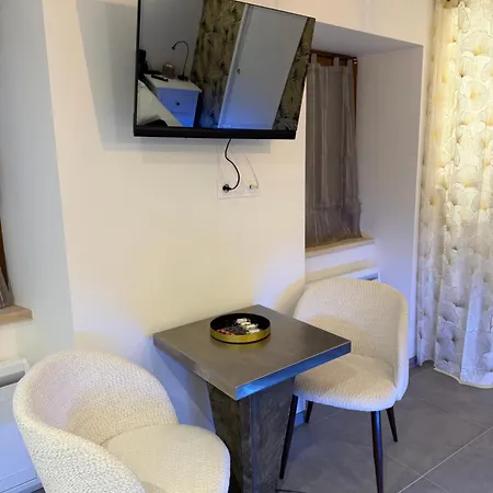 En Ardeche - Village Medieval Appartement *