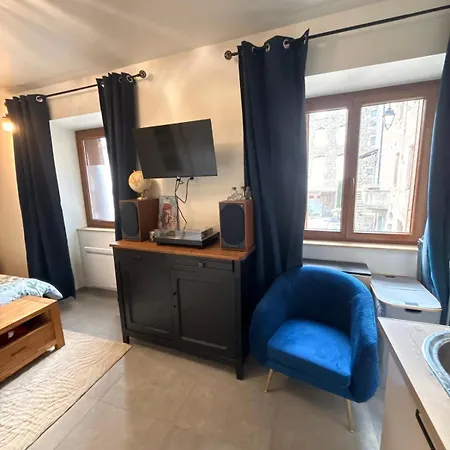 En Ardeche - Village Medieval Apartment *